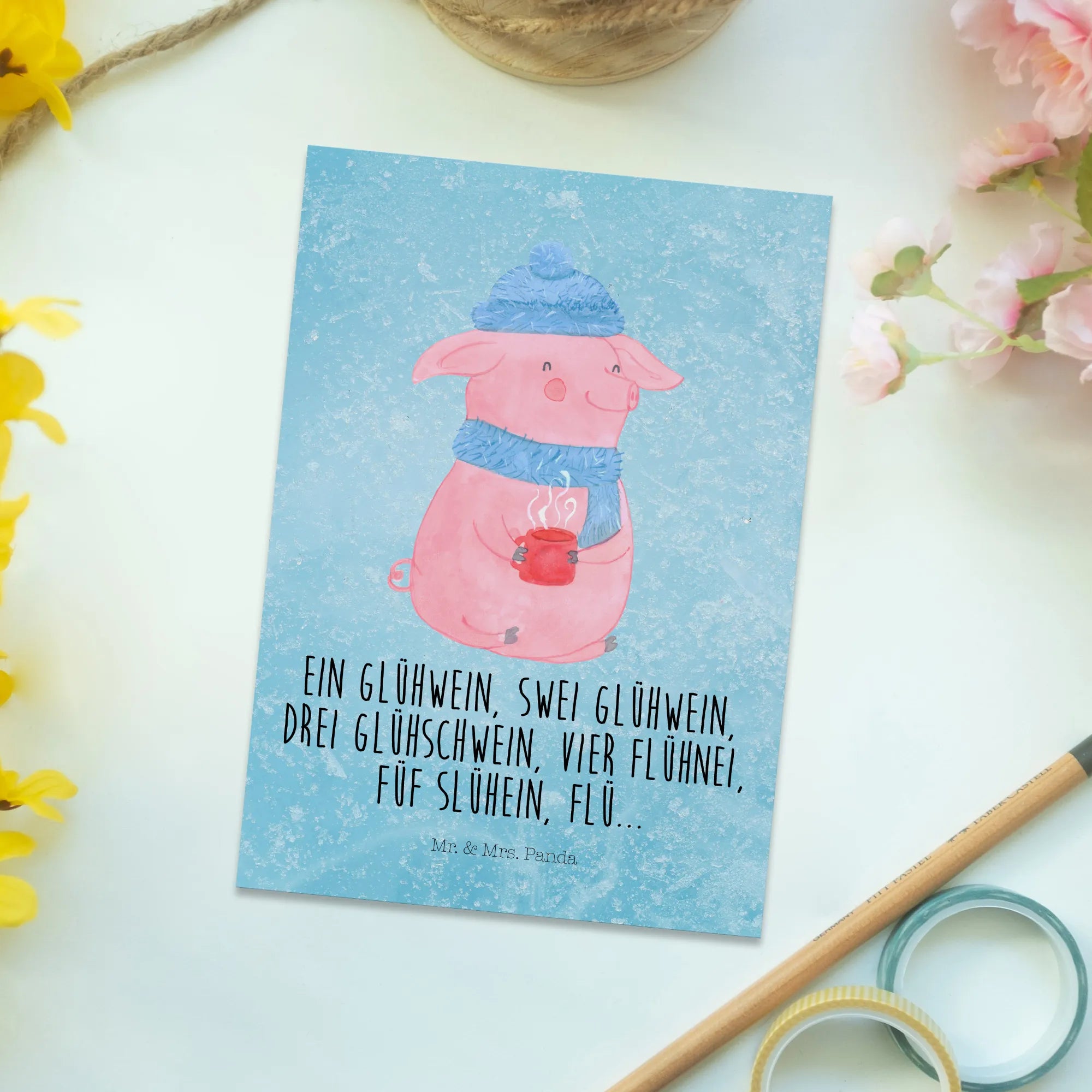 Postkarte Schweinchen Glühwein Kunstkarten, einzelkarte, Postkarten, spruchkarte, kunstkarte, Grußkarte, Ansichtskarten, Motivkarte, Ansichtskarte, Designkarte, Postkarte, Fotokarte, bildkarte, Wintermotiv, Winter, Weihnachtsdeko, Nikolaus, Advent, Heiligabend, Weihnachten, Glühwein, Betrunken, Spruch, Weihnachtsmarkt