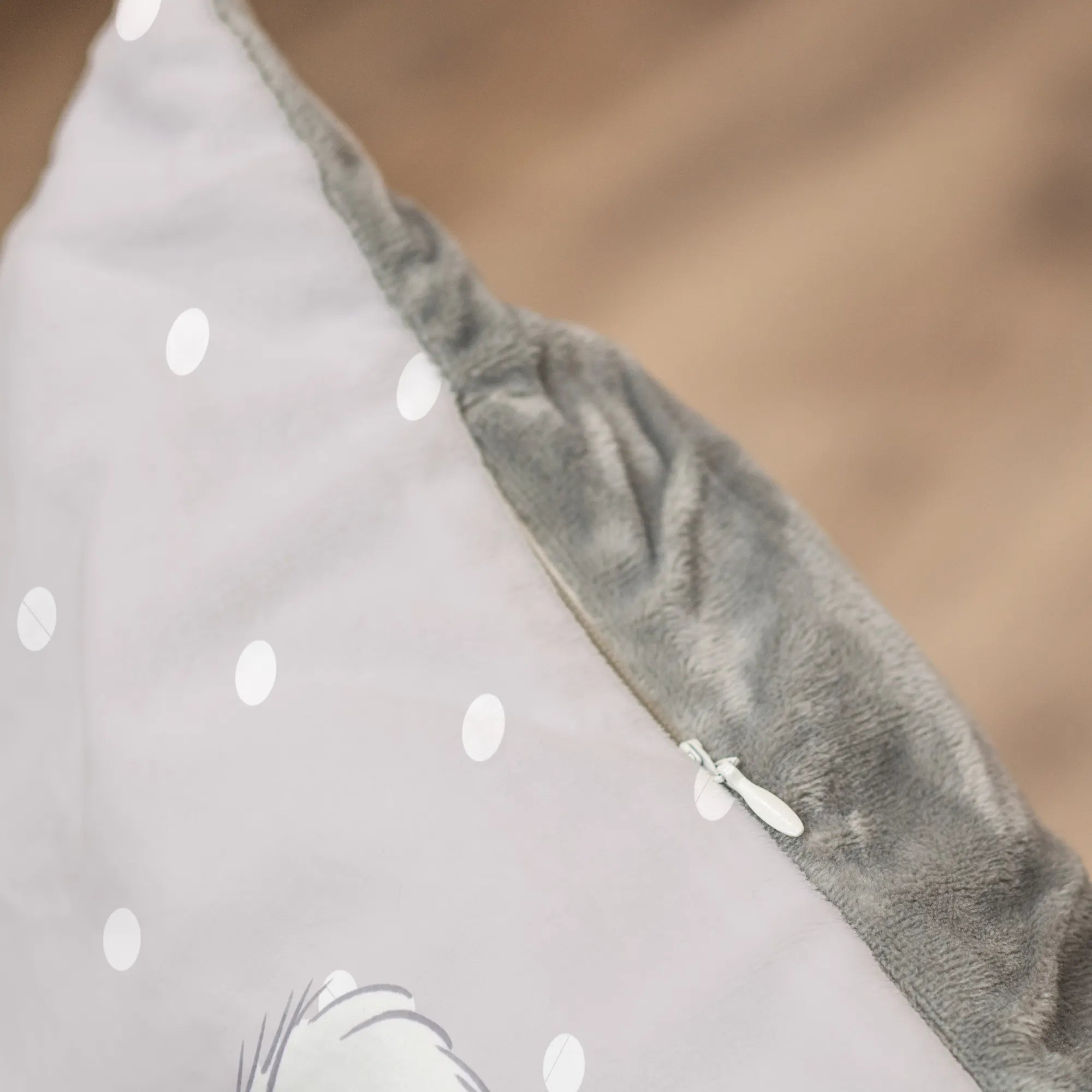 Dog bed Siberian Husky Lifesaver Kunstfaser, Hundeliegeplatz, Hundekissen, Tierkissen, Geschenk für Hundefreunde, Ruheplatz, Hundebett Luxus, Kuschelbett, Tierliebhaber, Bezug waschbar, Einzug, Welpen, Plüschbett, Hundecouch, Hundeliege, Welpenbett, Tierbett, Weich, Nikolaus, Hundebett, Hundebettchen, Stabil, Weihnachten, Haustierkissen, Hundebesitzer, Mitbringsel, Geschenk für Hundemama, abwischbar, Umzug, mit Sprüchen, Gemütlich, Hundematratze, stabiler Unterbau, Hundenest, Einweihungsgeschenk, Hundematte, bedruckt, Valentinstag, waschmaschinenfest, Erstausstattung Hund, Jubiläum, Hundekorb, Frauchen, Hundeschlafplatz, Welpenkissen, pflegeleicht, Hundepapa, Hundemama, hundefreunde, Körbchen, Komfortbett, Geschenk für Hundebesitzer, Hundemöbel, wichtelgeschenk, isoliert, Kissenbezug, robust, mit motiven, Muttertag, mit Reißverschluss, Rückzugsort, Schlafplatz, Haustierbett, kuschelig, Hundeliebhaber, Herrchen, Tierfreunde, Hundekörbchen, Tierkörbchen, behaglich, zum Schlafen, Geburtstag, Geschenk zur Einweihung, Welpenkörbchen, Flauschig, Dankeschön, Hundesofa, Vatertag, Liegeplatz, Stoffbett, waschbar, Hund, Ostern, mit Rand, Einweihungsparty, zum Entspannen, Geschenk, Schenken, Hunderasse, Rassehund, Tierfreund, Welpe, Siberian Husky