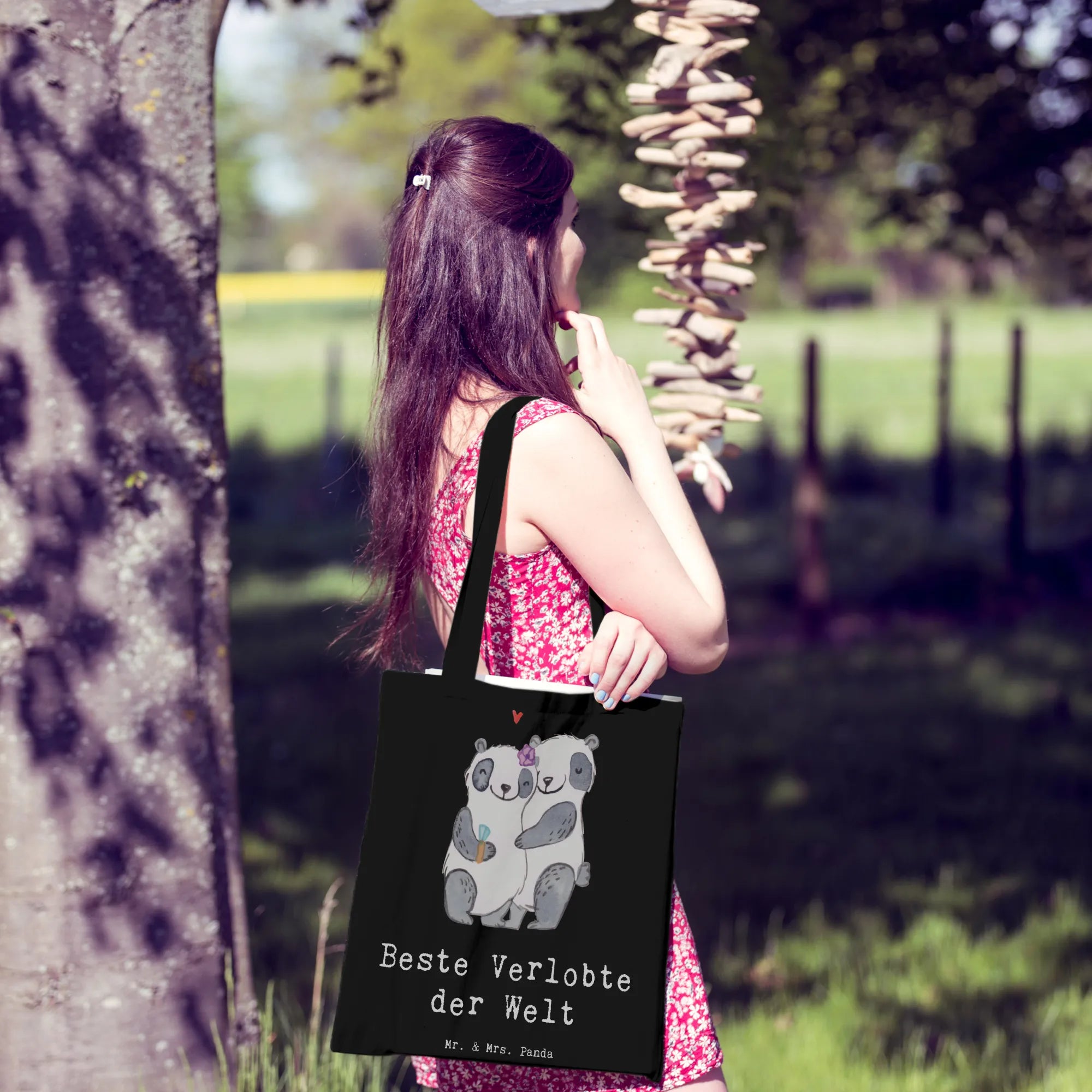 Torba Panda Najlepsza narzeczona na świecie dokumententasche, campus tasche, totebag, tragetasche baumwolle, beutel baumwolle, Jutebeutel, Einkaufstüte, tasche baumwolle, Shopping Tasche, Alltagstasche, stoff shopper, Tasche, textiltasche, Henkeltasche, Jutetasche, einkaufsshopper, umhängebeutel, Stofftasche, textilbeutel, Tragetasche, Laptoptasche, Schulbeutel, baumwoll shopper, studententasche, henkeltasche baumwolle, Baumwoll-Tragetasche, Freizeittasche, Tote Bag, Stoffbeutel, Unitasche, Stoff-Tragetasche, umhängetasche baumwolle, schulterbeutel, Schultasche, schultertasche baumwolle, einkaufstasche baumwolle, festivaltasche, stofftasche baumwolle, Büchertasche, Baumwolltasche, tragbeutel, Einkaufstasche, freizeitbeutel, festival tasche, Baumwollbeutel, Beutel, Uni Tasche, Baumwoll-Shopper, canvas tasche, universaltasche, Geschenkidee, Geschenk, Schenken, Mitbringsel, Geburtstag, Geburtstagsgeschenk, für, Danke, Dankeschön, Bedanken, Freude machen, Geschenktipp, Ehe, Ehefrau, Verloben, Freundin, Frau, Verlobung, Traumfrau, Hochzeit, Zukünftige, Verlobte