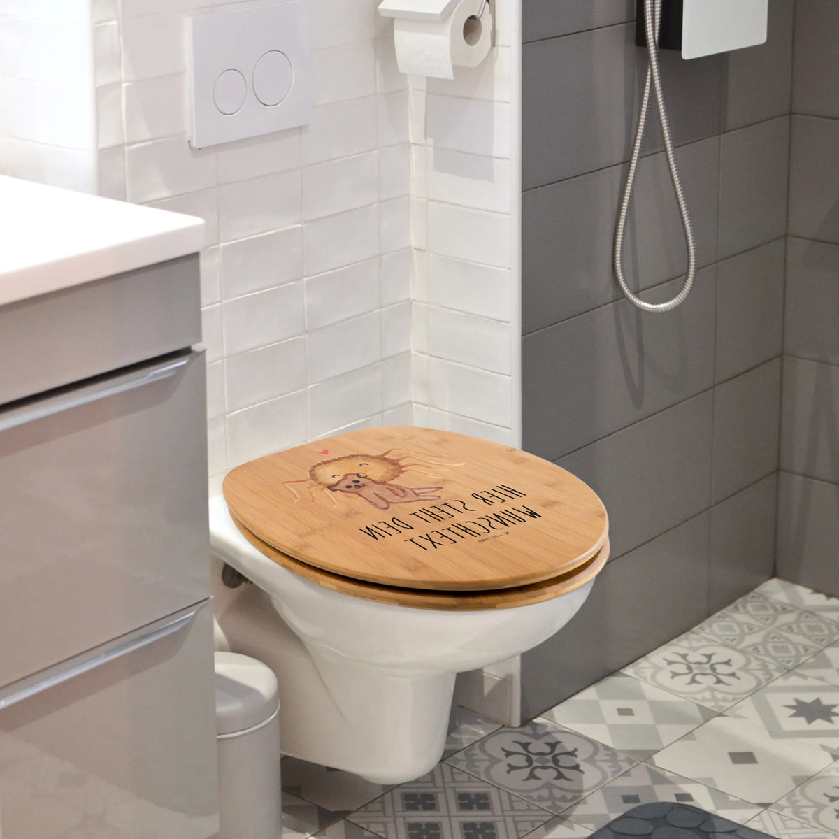 Personalisierter WC Sitz Motiv Spinne Agathe Teddy Klobrille mit Wunschname, Personalisierte Klobrille, WC Sitz mit Namen, Toilettendeckel mit Spruch, Klodeckel personalisiert, Toilettendeckel mit Wunschname, Klodeckel Mit Namen, Personalisierter Toilettendeckel, Toilettensitz Mit Namen, Toilettendeckel mit Wunschtext, Klodeckel mit Wunschname, Individueller Klodeckel, Personalisierter WC-Sitz, Klobrille Mit Namen, Klodeckel mit Wunschtext, Personalisierter Toilettensitz, Personalisierter WC Deckel, Klobrille mit Wunschtext, Personalisierter Klodeckel, WC Sitz mit Wunschname, Personalisierter WC Sitz, WC Sitz Personalisiert, WC Sitz Mit Spruch, Toilettendeckel Personalisiert, Klodeckel mit Spruch, WC Deckel personalisiert, Klobrille personalisiert, Toilettendeckel mit Namen, WC Sitz mit Wunschtext, Klobrille mit Spruch, Toilettensitz personalisiert, Spinne Agathe, Spinne, Agathe, Videos, Merchandise, Miteinander, Freundschaft, Verliebt, Liebesbeweis, Treue, Liebesgeschenk, Dankeschön, Teddy