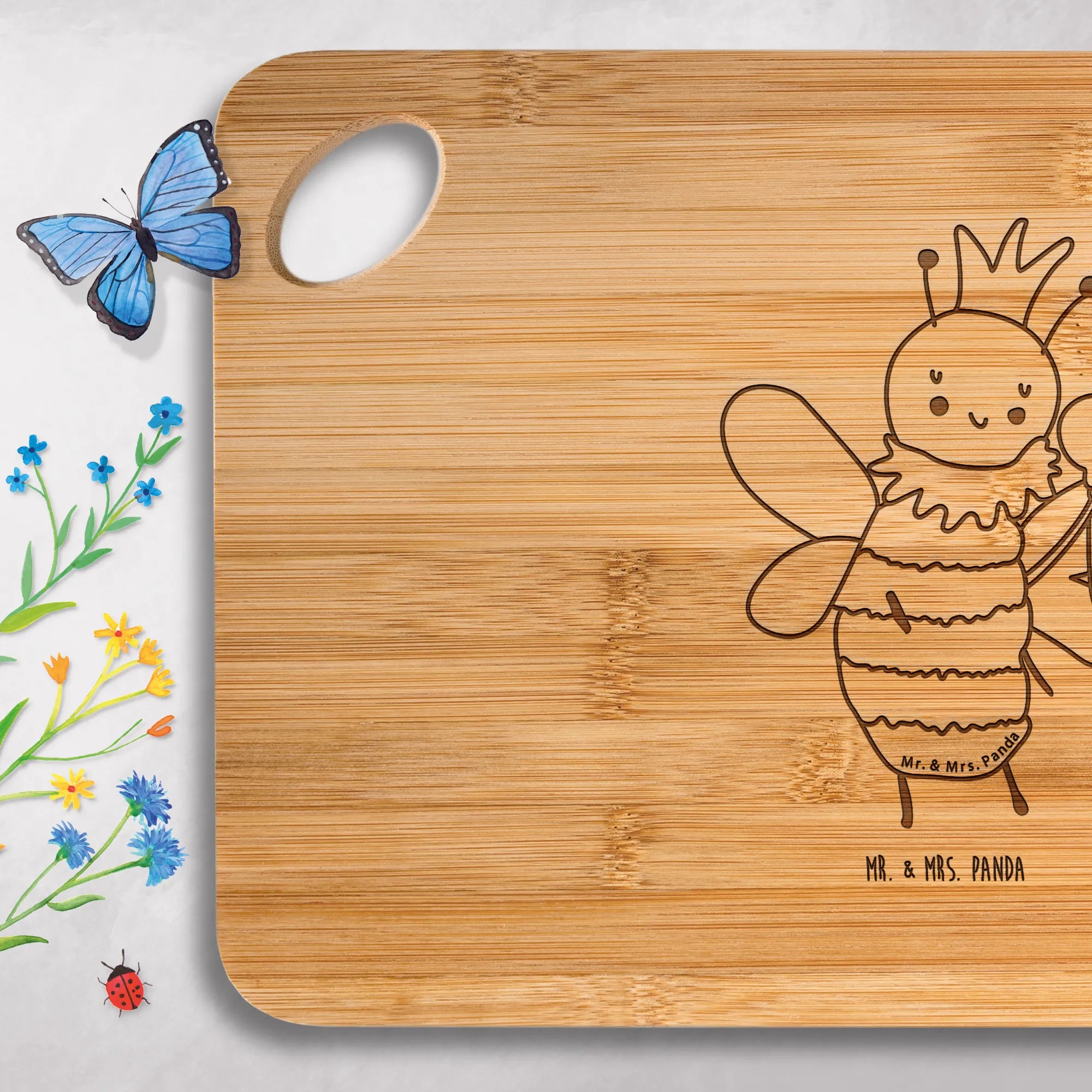 Bamboo chopping board bee king wasp, bumblebee