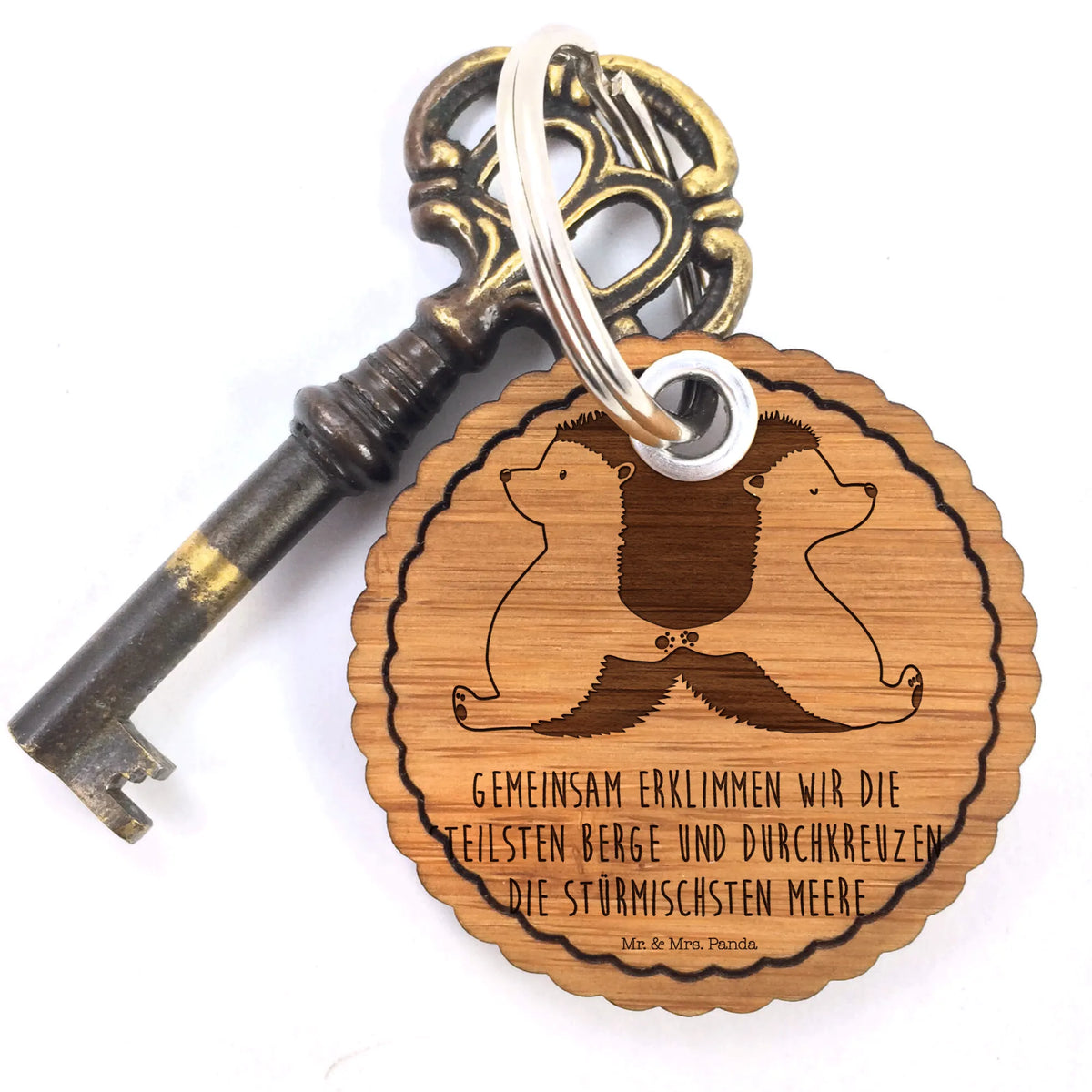 Rundwelle Schlüsselanhänger Igel händchenhaltend Taschenbaumler, Anhänger, anhänger schlüssel, Schlüsselanhänger, anhänger für schlüssel, Schlüsselanhänger Holz, Taschenanhänger, Holz Schlüsselanhänger, Holzanhänger, anhänger holz, Freundin, Freund, Liebe, Liebesgeschenk, Jahrestag, Verlobung, Partner, Ehemann, Ehefrau, Heiraten, Heiratsantrag, Hocheitstag, Gemeinsamkeit, Liebesbeweis, Igel, Hochzeit, Igelliebe, Große Liebe, Liebesbotschaft, Geschenk für Zwei, Hand in Hand, Love, Lieblingsmensch
