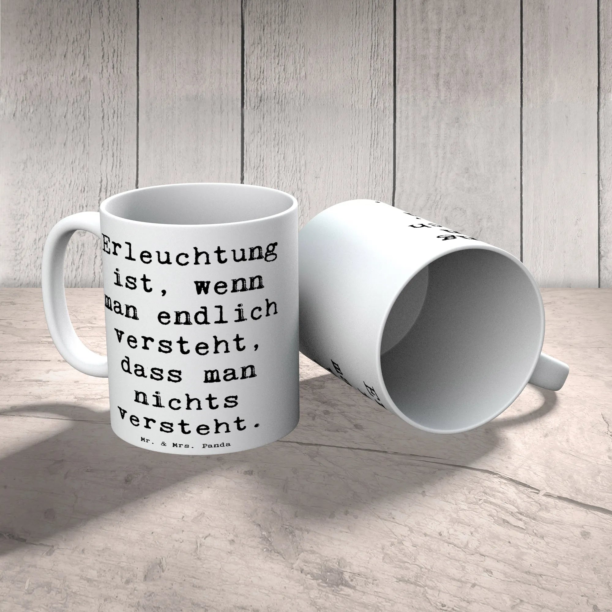 Mug Saying Erleuchtung ist, wenn man endlich versteht, dass man nichts versteht. kaffeebecher keramik, Bedruckte Tasse, Henkelpott, Henkeltasse, statement tasse, Frühstückstasse, Designtasse, Keramiktasse, kaffeetasse bedruckt, cappuccinotasse, Trinkbecher, kaffeetasse keramik, tasse für büro, Kaffeetasse, Keramikbecher, Teebecher, Frühstücksbecher, Tasse mit Spruch, design tasse, haferl, Teetasse, kaffeebecher bedruckt, Dekotasse, milchkaffeetasse, Tasse, Henkelbecher, Motivtasse, Becher, Kakaotasse, Sprüchetasse, schöne tasse, Trinktasse, milchtasse, Kaffeebecher, Teepott, hochwertige tasse, Tasse mit Motiv, Pott, Geschenktasse, tasse für kaffee, Kaffeepott, Bürotasse, heißgetränkebecher, Bürobecher, kakaobecher, mr and mrs panda, Dekoration, sprüche, zitate, spruch kollektion, inspiration, motivation, lebensweisheiten, geschenkideen, wanddeko, wohnaccessoires, sprüche sammlung, schöne sprüche, glück, liebe, freude, Lächeln, alltag verschönern, nachhaltige geschenke, Kreativ, Einzigartig, shopify