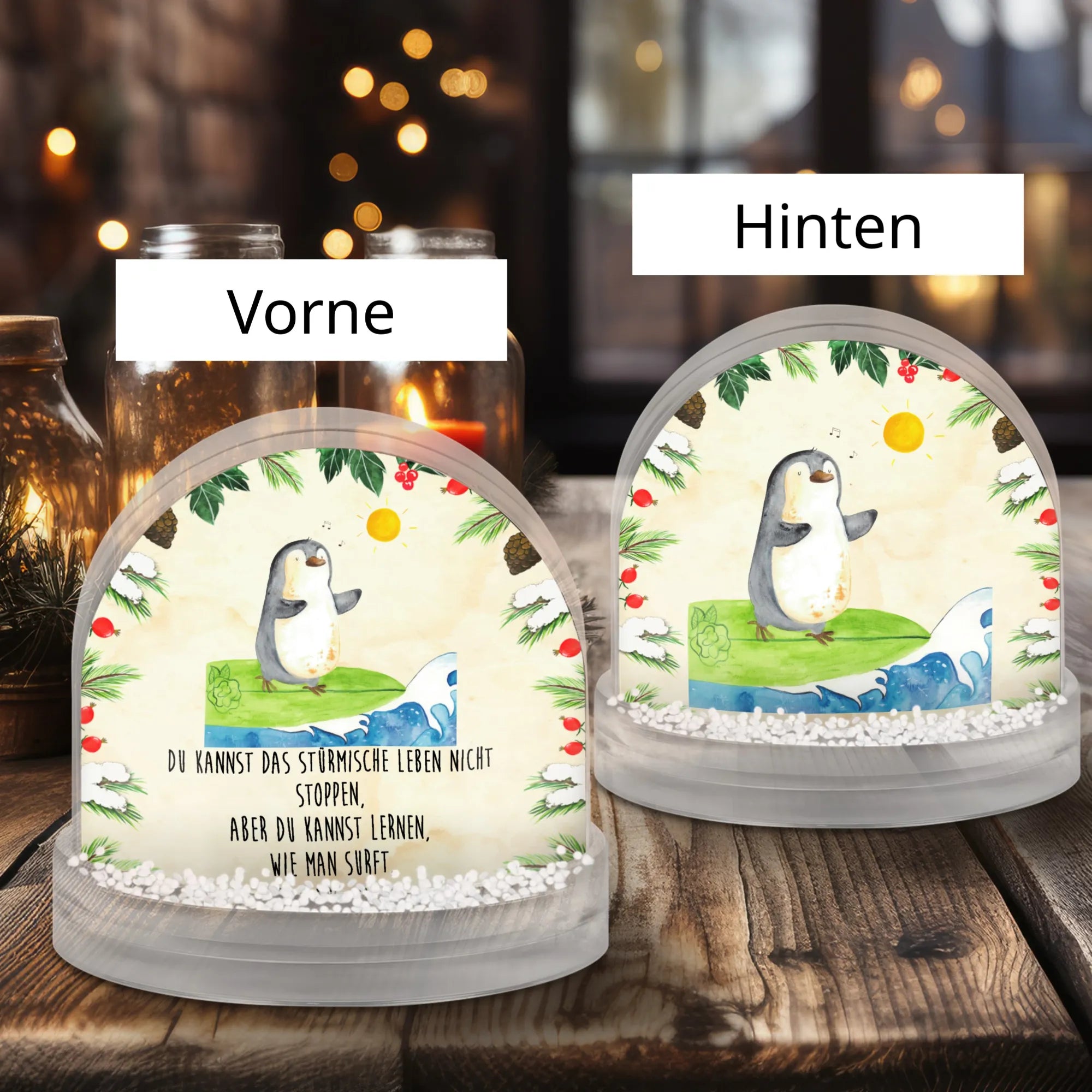 Schneekugel Pinguin Surfer Dekokugel, kunststoff schneekugel, Schneekugel Weihnachten, schneekugel deko, glitzerkugel, wasserkugel, Winterkugel, Deko Schneekugel, schnee kugel, Schneekugel Modern, wohnaccessoire, dekoartikel, Winter-Schneekugel, Souvenir-Schneekugel, Weihnachts Schneekugel, Schneekugel Geschenk, Schneekugel, Spruch-Schneekugel, Schüttelkugel, Motiv-Schneekugel, Große Schneekugel, Pinguin, Pinguine, Surfer, Wellen Reiten, Wellen, Portugal, Surfen, Hawaii, Urlaub