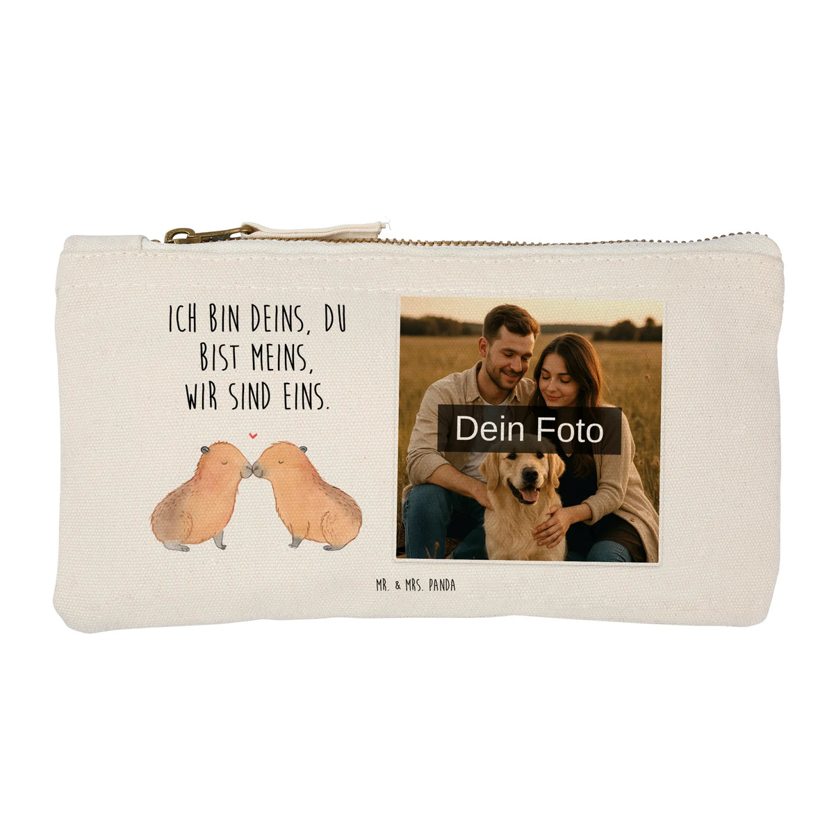 Personalisierte Foto Schminktasche Capybara Liebe Schminktäschchen Mit Bild, Personalisierte Schminktasche Mit Foto, Schminktasche Groß Mit Bild, Personalisierte Foto Schminktasche, Schminktasche Mit Eigenem Bild, Stiftetasche Mit Eigenem Foto, Stifteaufbewahrung Mit Bild, Schminktasche Für Unterwegs Mit Foto, Make-Up Tasche Mit Foto, Schminktasche Blumen Mit Foto, Schminktasche Klein Mit Foto, Schminktasche Nachhaltig Mit Bild, Kosmetiktasche Damen Mit Bild, Schminktasche Für Teenager Mit Bild, Schminktasche Mit Wunschfoto, Schminktasche Leder Mit Fotodruck, Schminktasche Mit Reißverschluss Und Foto, Reise-Kosmetiktasche Mit Eigenem Motiv, Schminktasche Reise Mit Foto, Schminktasche Mit Muster Und Foto, Kosmetiktasche Zum Mitnehmen Mit Bild, Schminkbeutel Mit Fotodruck, Schminktasche Stoff Mit Eigenem Foto, Aufbewahrung Für Schminke Mit Foto, Schminktasche Zum Aufhängen Mit Bild, Schminktasche Geschenk Mit Foto, Schminktasche Mit Fächern Und Bild, Kosmetiktasche Organizer Mit Foto, Schminktasche Tiermotiv Mit Eigenem Bild, Kosmetiktasche Für Handtasche Mit Foto, Lustige Sprüche, Gute Laune, Tiermotive, Tiere, Handgezeichnet, Valentinstag, Romantisches Geschenk, Jahrestag, Liebe, Ich Bin Deins, Ehejubiläum, Partnertiere, Geschenkidee, Kuschel Capybaras, Paar, Herzlich, Du Bist Meins, Verschmolzen, Liebesspruch, Verliebt, Tierliebe, Liebesbeweis, Capybara, Beziehung