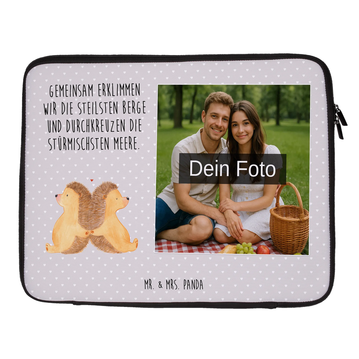 Personalisierte Foto Notebook Tasche Igel händchenhaltend Foto Laptop Tasche, Wasserfeste Notebooktasche Mit Wunschfoto, Laptoptasche Mit Fotodruck, Laptoptasche mit Bild, Notebooktasche mit eigenem Foto, Laptoptasche mit Foto, Laptoptasche mit eigenem Foto, Freund, Liebe, Liebesgeschenk, Jahrestag, Verlobung, Partner, Ehemann, Ehefrau, Heiraten, Heiratsantrag, Hocheitstag, Freundin, Liebesbeweis, Igelliebe, Geschenk für Zwei, Love, Liebesbotschaft, Igel, Große Liebe, Hochzeit, Gemeinsamkeit, Lieblingsmensch, Hand in Hand