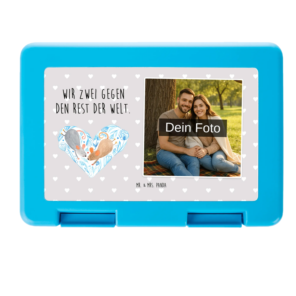 Personalisierte Foto Brotdose Mäuse Herz Lunchbox mit eigenem Foto, Jausenbox Mit Eigenem Bild, Vesperbox Mit Foto, Lunchbox mit Bild, Essensdose Mit Wunschfoto, Brotdose Mit Foto, Brotbox mit Bild, Brotdose mit Fotodruck, Geschenk Brotdose Mit Foto, Foto Lunchbox, Brotbox Mit Foto, Vesperdose mit Foto, Brotdose Mit Wunschfoto, Foto Brotbox, Design Brotdose Mit Wunschfoto, Brotdose bedrucken Foto, Brotdose Selbst Gestalten Mit Foto, Fotogeschenk Brotdose, Lunchbox Mit Foto, Jausenbox mit Foto, Brotdose Foto, Frühstücksdose Mit Foto, Lunchbox Foto, Brotdose mit Bild, Foto Brotdose, Brotdose Mit Eigenem Bild, Brotdose Bedruckt Mit Foto, Personalisierte Brotdose Mit Foto, Personalisierte Brotdose Foto, Foto-Brotbox, Brotdose mit eigenem Foto, Foto-Lunchbox, Brotdose Mit Foto Und Wunschtext, Kunststoff Brotdose Mit Bild, Brotbox mit eigenem Foto, Vesperdose Mit Bild, Lustige Brotdose Mit Eigenem Foto, Butterbrotdose Mit Bild, Brotzeitdose mit Foto, Brotdose Mit Bild Und Namen, Brotbox mit eigenem Bild, Brotbüchse mit Foto, Pausenbrotbox Mit Wunschfoto, Wiederverwendbare Brotdose Mit Foto, Lunchbox mit eigenem Bild, Snackbox Mit Bild, Foto-Brotdose, Brotbox Foto, Freundin, Freund, Liebe, Liebesgeschenk, Jahrestag, Verlobung, Partner, Ehemann, Ehefrau, Heiraten, Heiratsantrag, Hocheitstag, Love, Maus, Liebesbeweis, Lieblingsmensch, Geschenk für Zwei, Gemeinsamkeit, Liebesbotschaft, Hochzeit, Mäuse