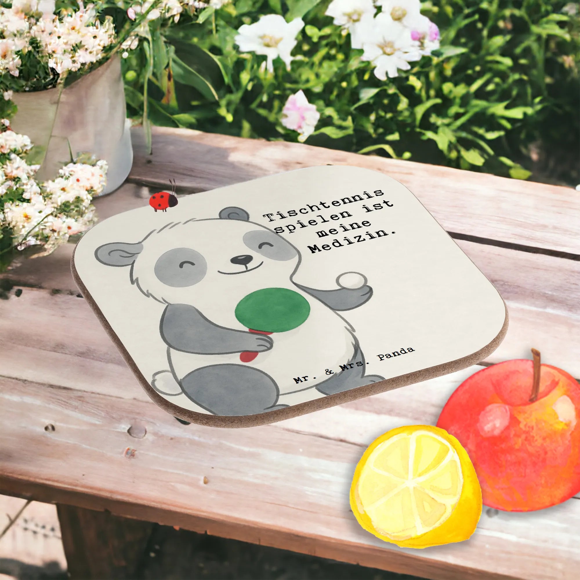 Untersetzer Panda Tischtennis Design Untersetzer Glas, Flaschenuntersetzer, Tischschoner, Baruntersetzer, hartfaseruntersetzer, Untersetzer Quadratisch, Untersetzer Kaffee, unterleger, bar untersetzer, Kaffeeuntersetzer, Untersetzer Gläser, Getränkeuntersetzer, schutzuntersetzer, weinuntersetzer, weinglasuntersetzer, garten untersetzer, Untersetzer Tee, Quadratischer Untersetzer, Glasuntersetzer, Coaster, eckiger untersetzer, grill untersetzer, Teeuntersetzer, gläseruntersetzer, Untersetzer für Gläser, bieruntersetzer, party untersetzer, Untersetzer, hartfaser untersetzer, Tassenuntersetzer, Tischuntersetzer, Holzuntersetzer, Design Untersetzer, weinflaschenuntersetzer, Becheruntersetzer, Untersetzer Tasse, Tassen Untersetzer, Geschenk, Schenken, Sport, Sportart, Hobby, Danke, Dankeschön, Auszeichnung, Gewinn, Sportler, Tischtennis, Ballsport, Tischtennis Bund, Tischtennis Verein