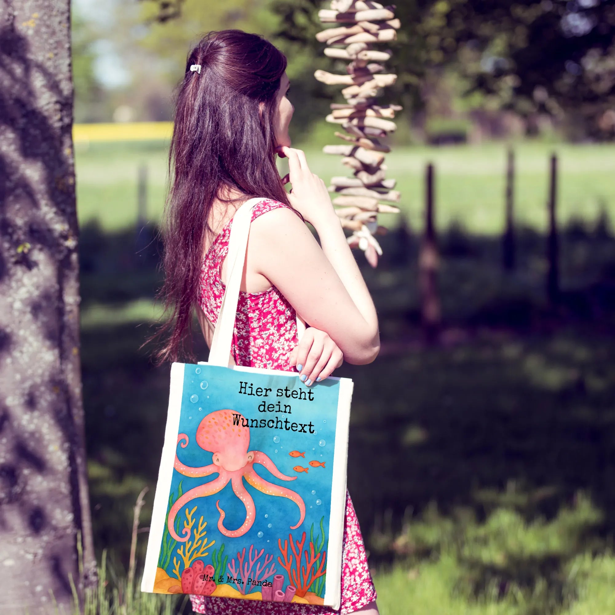 Personalisierte Tragetasche Tintenfisch Design Personalisierte Einkaufstasche, Personalisierte Tragetasche, Shopper personalisiert, Personalisierte Tasche, Stoffbeutel mit Namen, Baumwolltasche personalisiert, Personalisierte Jutetasche, Personalisierter Shopper, Beutel mit Namen, Einkaufstasche Personalisiert, Stofftasche personalisiert, Einkaufstasche mit Namen, Tragetasche mit Namen, Jutebeutel mit Namen, Tasche personalisiert, Personalisierte Beuteltasche, Personalisierter Stoffbeutel, Stofftasche mit Namen, Personalisierter Beutel, Beutel personalisiert, Personalisierte Stofftasche, Tasche mit Namen, Personalisierter Jutebeutel, Personalisierte Baumwolltasche, Jutebeutel personalisiert, Tragetasche Personalisiert, Baumwollbeutel personalisiert, Stoffbeutel personalisiert, Baumwolltasche Mit Namen, Personalisierter Baumwollbeutel, Baumwollbeutel mit Namen, Shopper mit Namen, Lustige Sprüche, Tiere, Tiermotive, Gute Laune, Tintenfisch, Meerestier, Meer, Krake, Ozean, Arme, Wasser