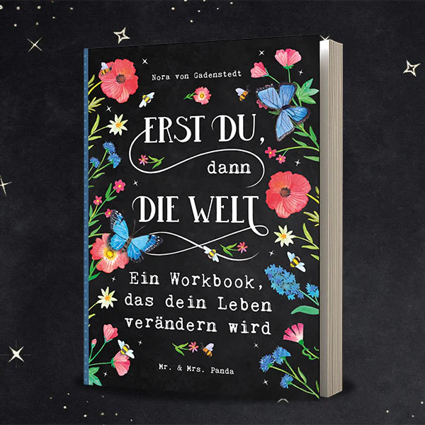 Buch Erst du, dann die Welt Ein Workbook, das dein Leben verändern wird Lieblingsbuch, Abenteuerbuch (480), Motivationsbuch (880), Autorin, Bücher, Geschenkbücher (720), Lesen, Optimismus, Freundebuch (27, Buchempfehlung, 1k), Bestseller Bücher (18, Bestseller, Buchtipp, 1), Mr. & Mr. Panda Unikate, Mr. & Mrs. Panda Originale